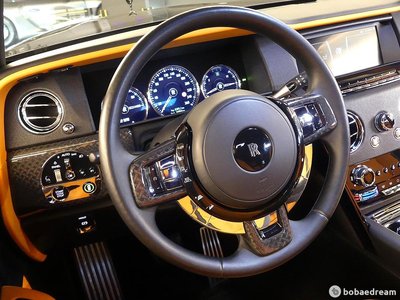 ROLLS-ROYCE CULLINAN - 10