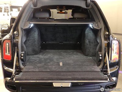 ROLLS-ROYCE CULLINAN - 9