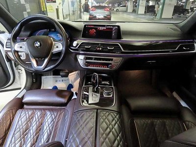 BMW 7 SERIES - 10