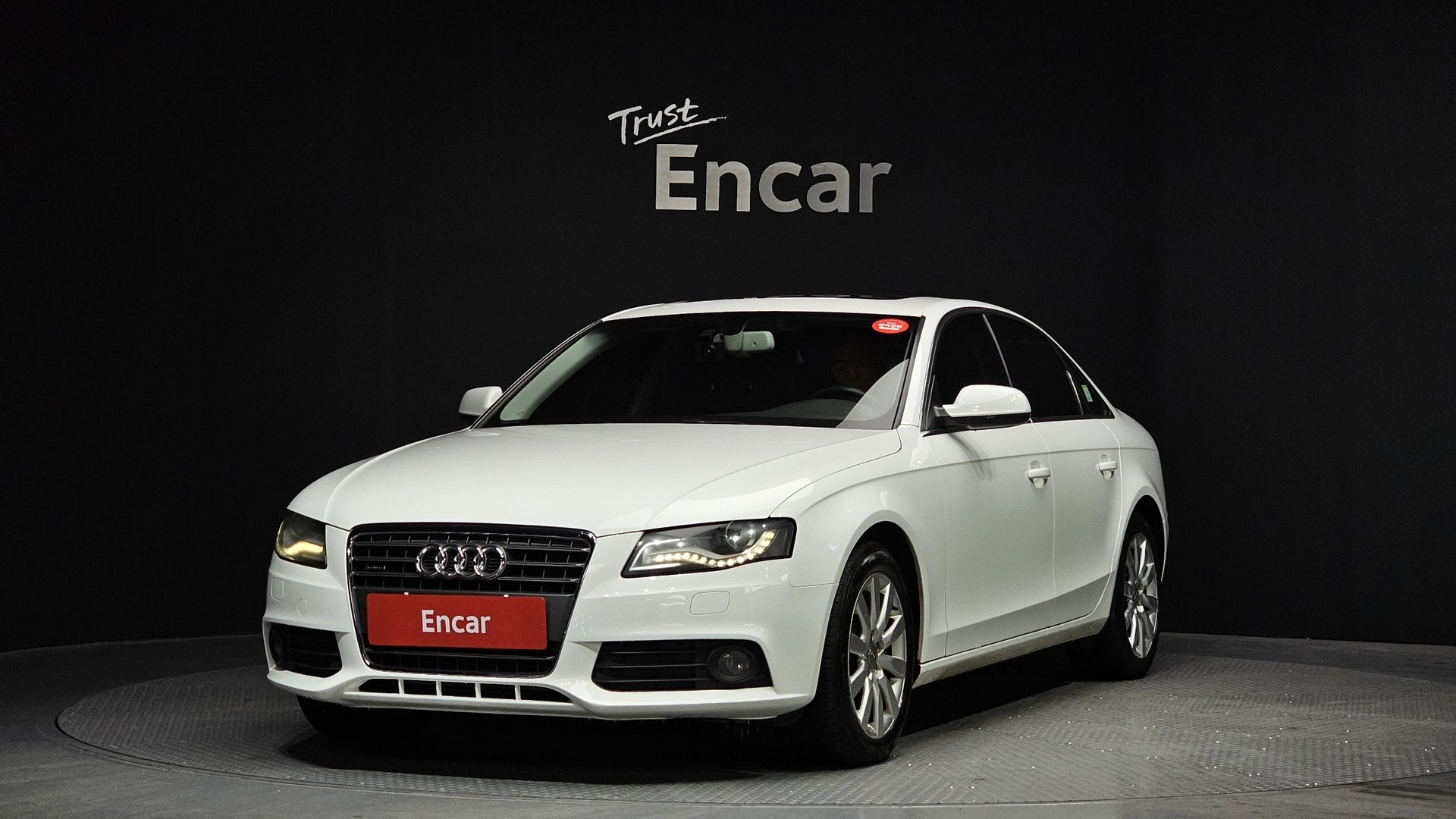 AUDI NEW A4 - View 1