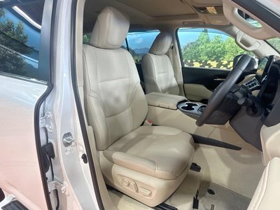 TOYOTA LAND CRUISER 300 - 9