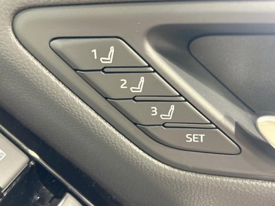 صورة مصغرة 33 لـ 2024 Toyota LAND CRUISER 300