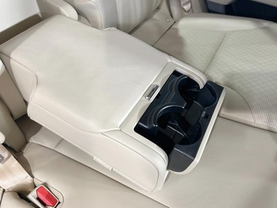 صورة مصغرة 30 لـ 2024 Toyota LAND CRUISER 300