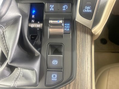 صورة مصغرة 42 لـ 2024 Toyota LAND CRUISER 300