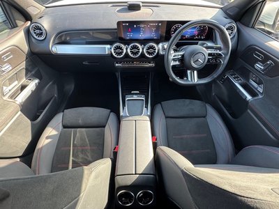 MERCEDES-BENZ GLB - 10