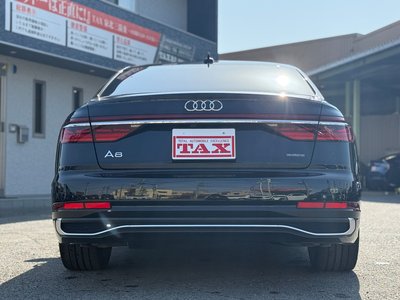 AUDI A8 - 8