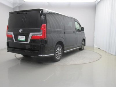 TOYOTA GRAND ACE - 5