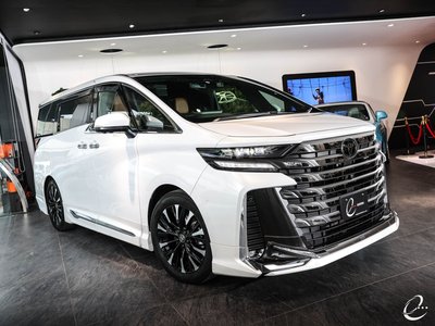 TOYOTA VELLFIRE - 8