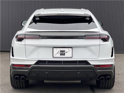 LAMBORGHINI URUS - 7