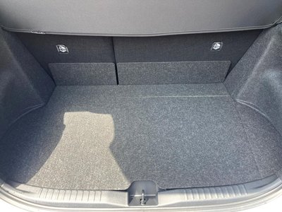 TOYOTA GR YARIS - 10