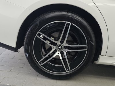 MERCEDES-BENZ E-CLASS - 6