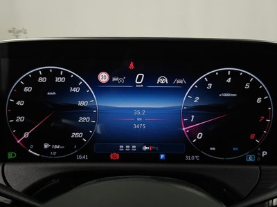 MERCEDES-BENZ E-CLASS - 8
