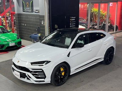 LAMBORGHINI URUS - 2