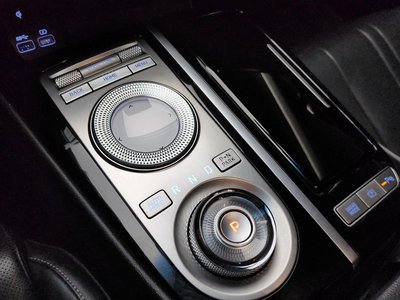 GENESIS G80 (RG3) - 9