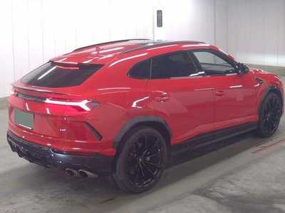 LAMBORGHINI URUS - 5