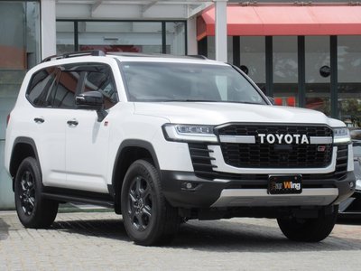 TOYOTA LAND CRUISER - 4