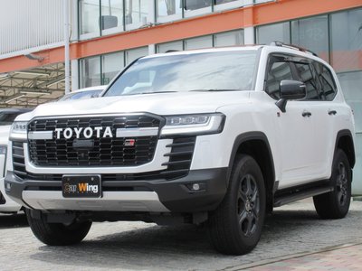 TOYOTA LAND CRUISER - 1