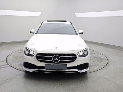 MERCEDES-BENZ E-CLASS - 2