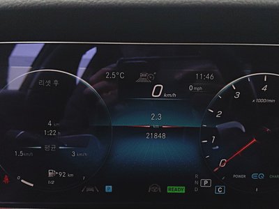 MERCEDES-BENZ E-CLASS - 8