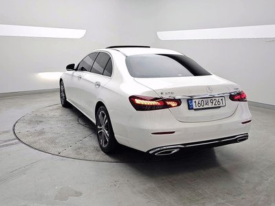 MERCEDES-BENZ E-CLASS - 4