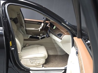 صورة مصغرة 17 لـ 2019 Genesis G90