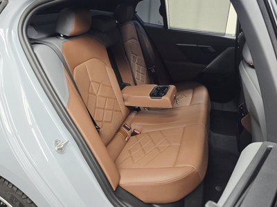 2025 BMW 5 SERIES — миниатюра 17