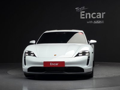 PORSCHE TAYCAN - 2