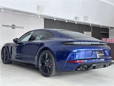 PORSCHE PANAMERA - 4