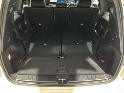MERCEDES-BENZ GLB - 8