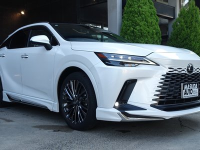 صورة 5 لـ 2023 Lexus RX