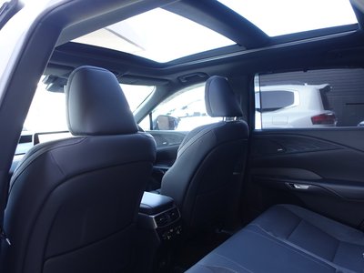 صورة مصغرة 65 لـ 2023 Lexus RX