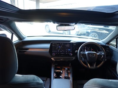 صورة مصغرة 56 لـ 2023 Lexus RX