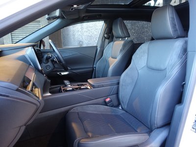 صورة مصغرة 51 لـ 2023 Lexus RX