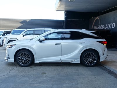 صورة 6 لـ 2023 Lexus RX