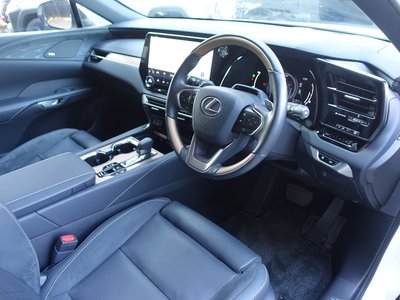 صورة مصغرة 58 لـ 2023 Lexus RX
