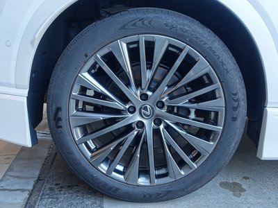 صورة مصغرة 32 لـ 2023 Lexus RX