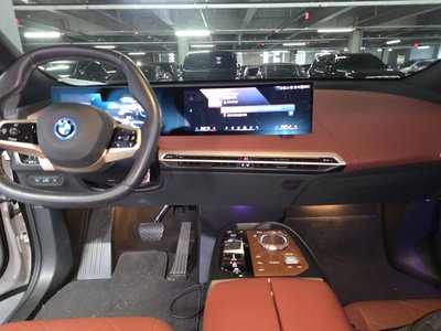 2024 BMW IX — миниатюра 12