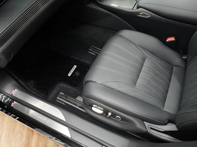 صورة مصغرة 80 لـ 2021 Lexus LS
