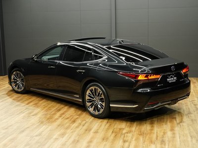 صورة مصغرة 31 لـ 2021 Lexus LS