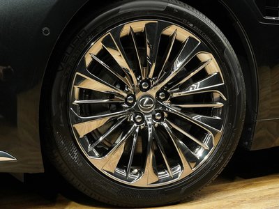 صورة مصغرة 39 لـ 2021 Lexus LS