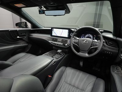 صورة مصغرة 17 لـ 2021 Lexus LS