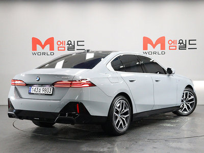 BMW 5 SERIES - 5