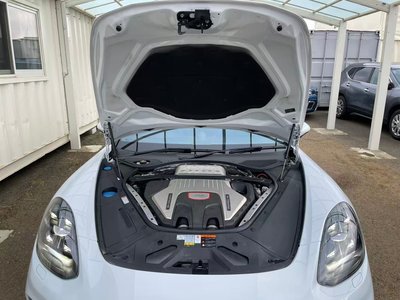 PORSCHE PANAMERA - 4