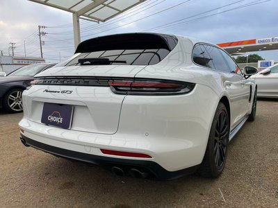 PORSCHE PANAMERA - 3