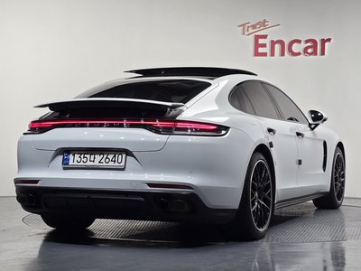PORSCHE PANAMERA - 3