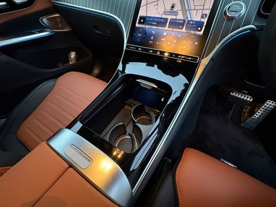 2024 Mercedes-BENZ GLC — миниатюра 32