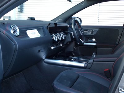 MERCEDES-BENZ EQA - 8