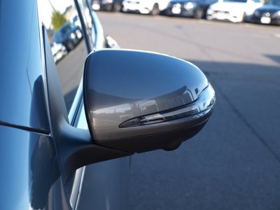 MERCEDES-BENZ EQA - 5