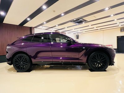 صورة 10 لـ 2024 Aston Martin DBX