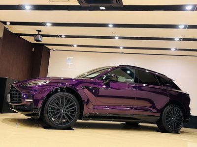 صورة 5 لـ 2024 Aston Martin DBX